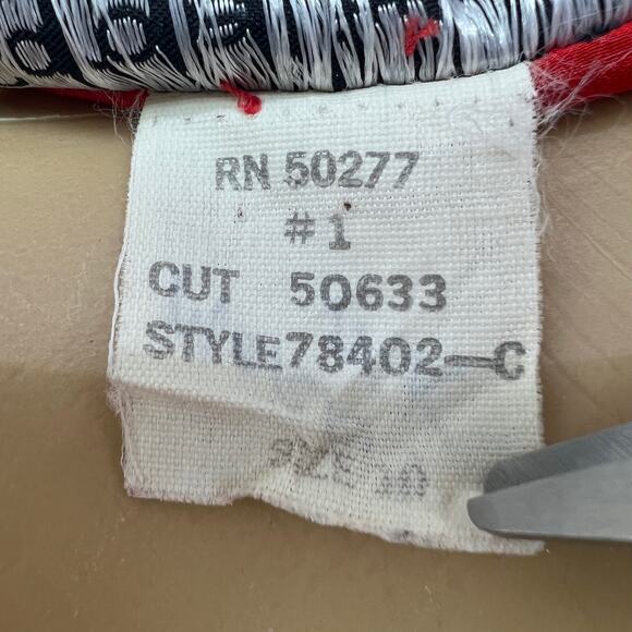 Carole Little (6) American VINTAGE 80's Red Floral 100% SILK Skirt Suit Set - Picture 8 of 8